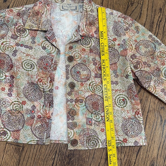 Multicolor Patterned Women's Jacket - Picture 5 of 7